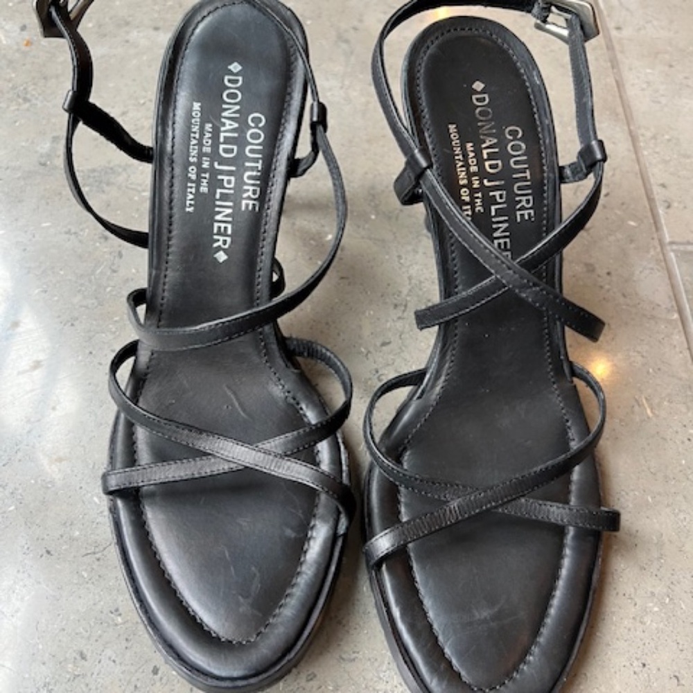 Donald J Pliner COUTURE 4" black strappy heels